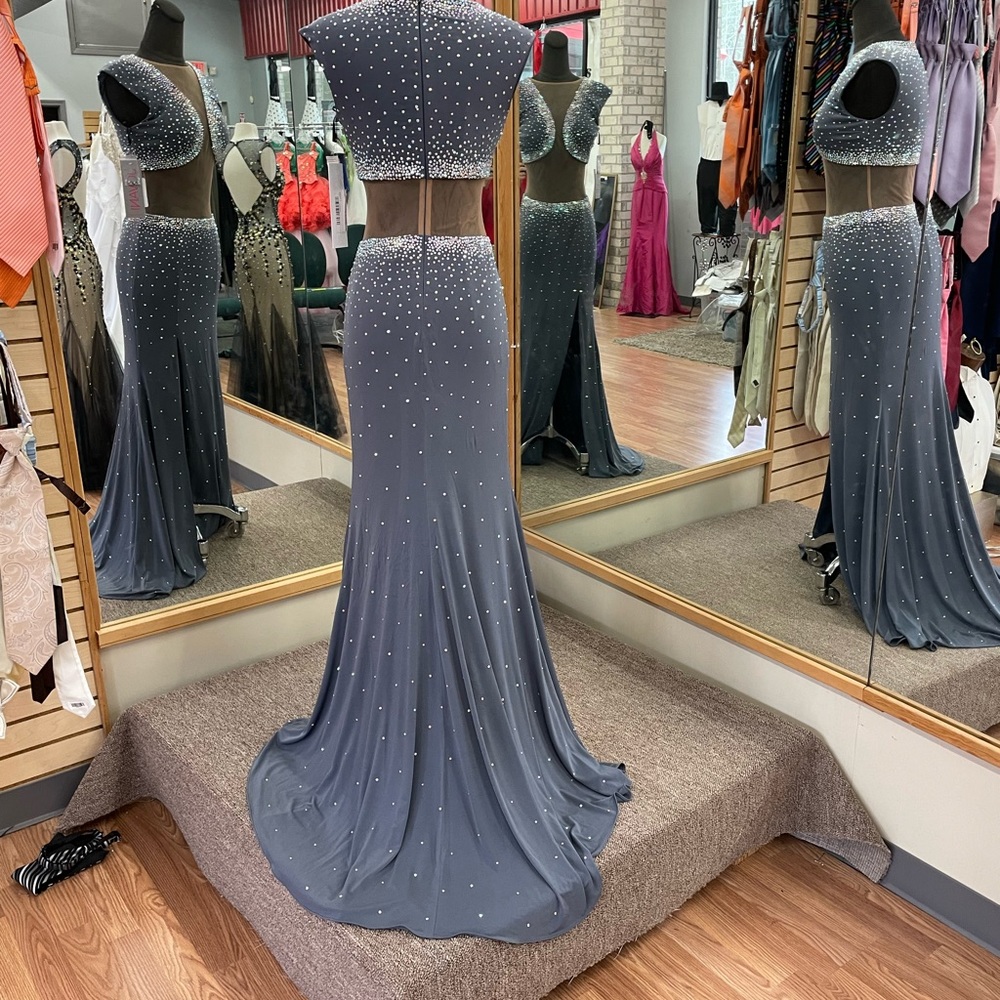 Wow $275 WOW Stunning Formal Gown by JOVANI Grey Size 6 LAST REDUCTION NEED SALE - Picture 10 of 14